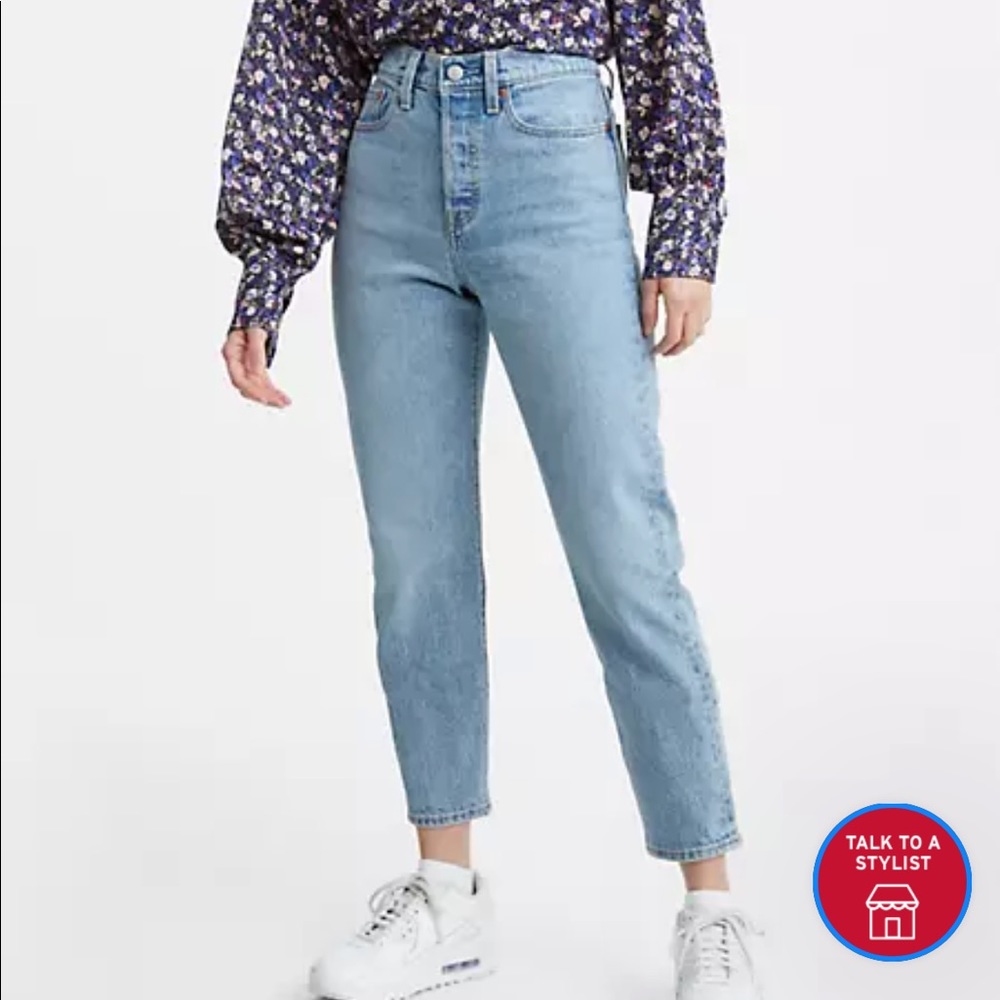 Levi’s Wedgie Straight Jeans